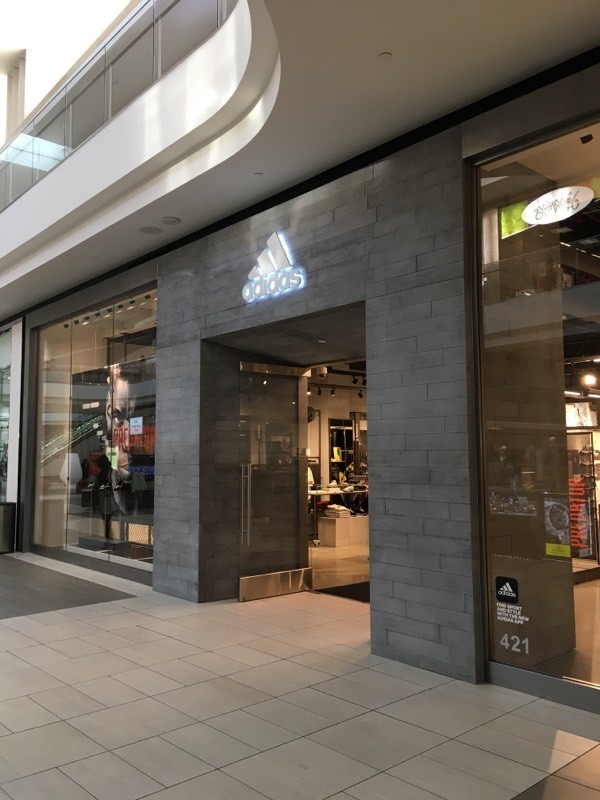 ADIDAS – Mall Retail